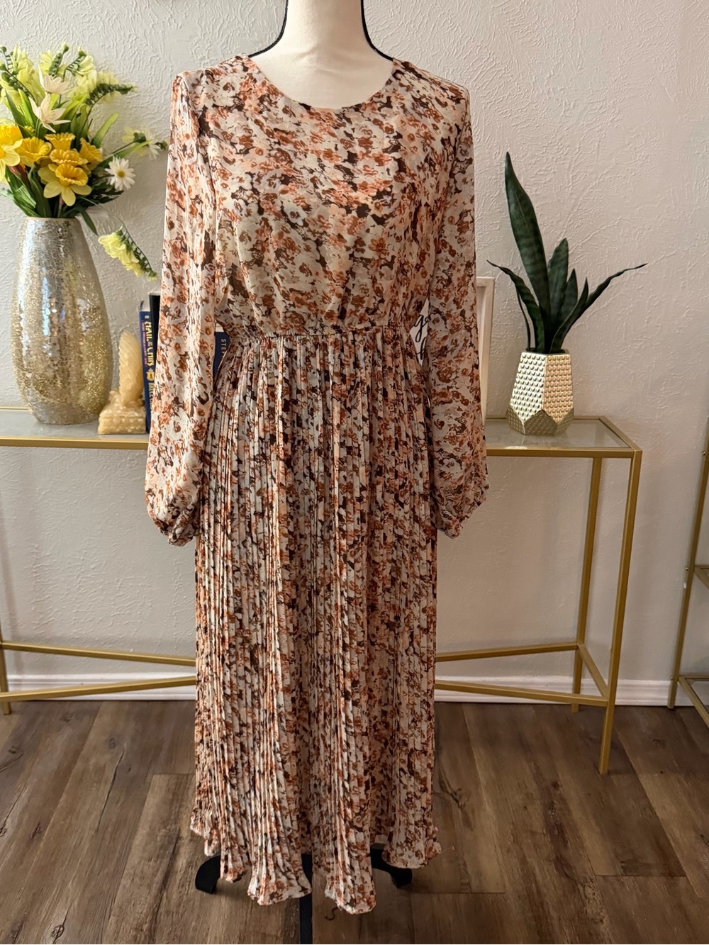 Hayden Floral Pleated Midi Dress - Pink Tan - Picture 2 of 7